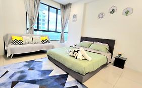 Ipoh Meru - Last Promo - No Wi-Fi - Spacious - 20Mins Tambun Or Ipoh Town - Pool View - Free 3 Parking By Happy Homestay